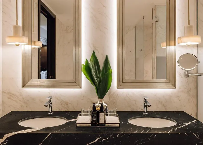 Hotel Mythic Sana Downtown 5*
