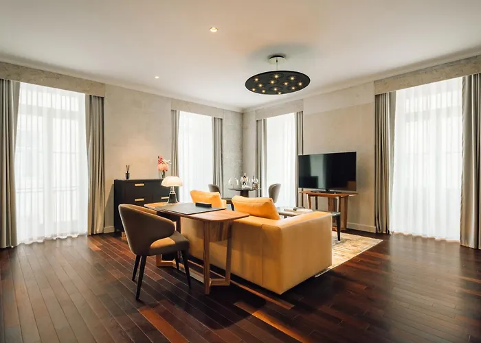 Hotel Mythic Sana Downtown