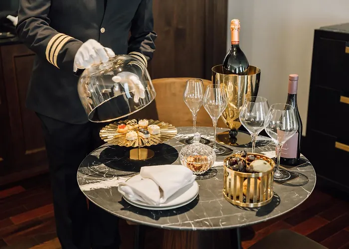 Mythic Sana Downtown 酒店