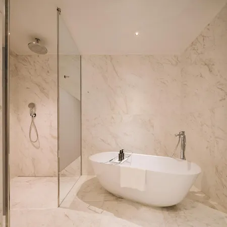 Mythic Sana Downtown Hotel 5*